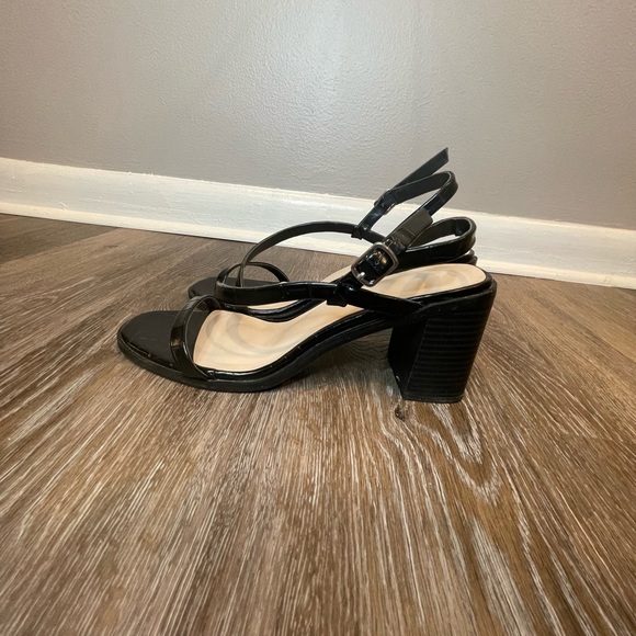 H by Halston Black Strap Block Heels Size 7 - Picture 5 of 6